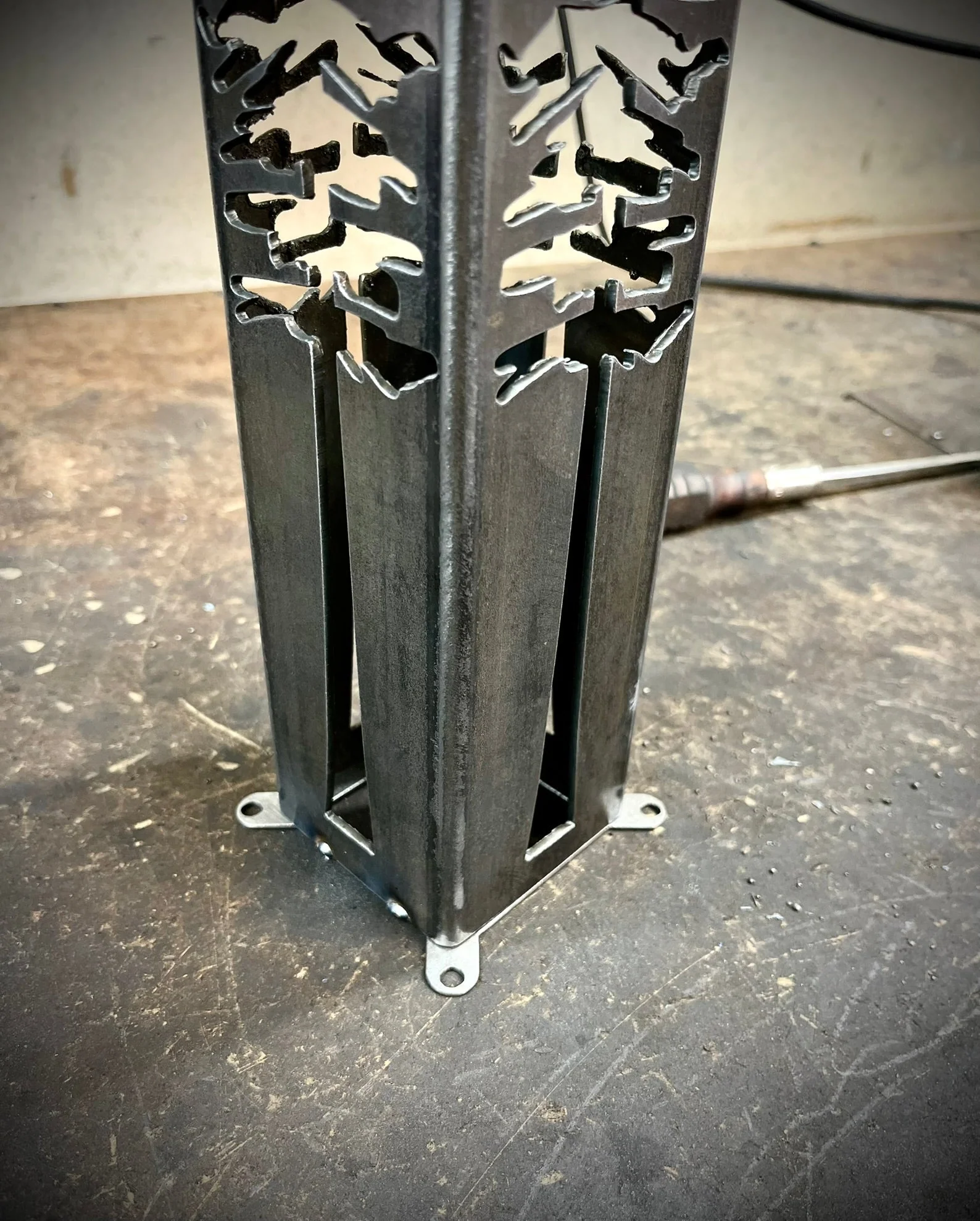 4-Sided Night Sky Pine Tree Solar Pillar - Steel - Image 11