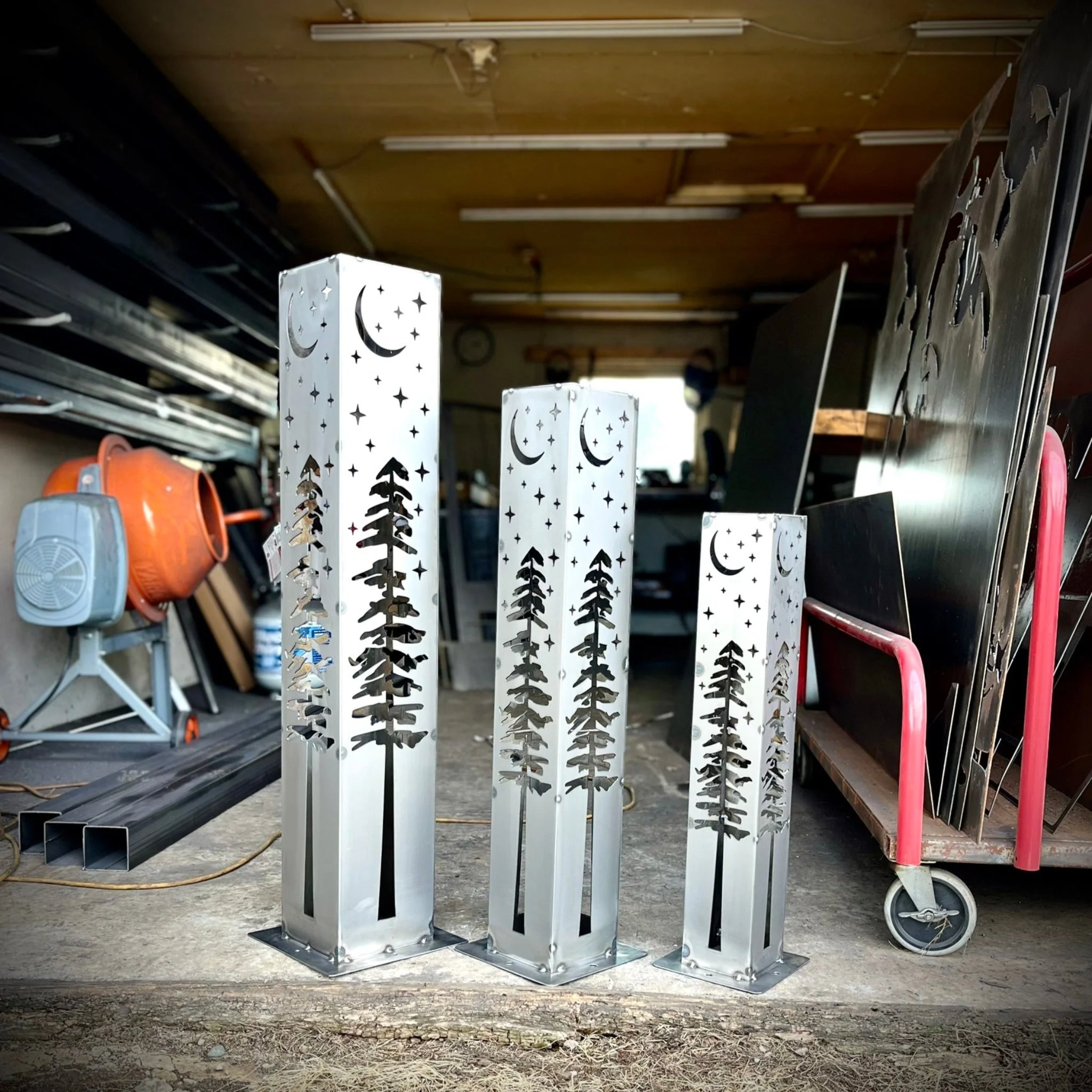 4-Sided Night Sky Pine Tree Solar Pillar - Steel - Image 2