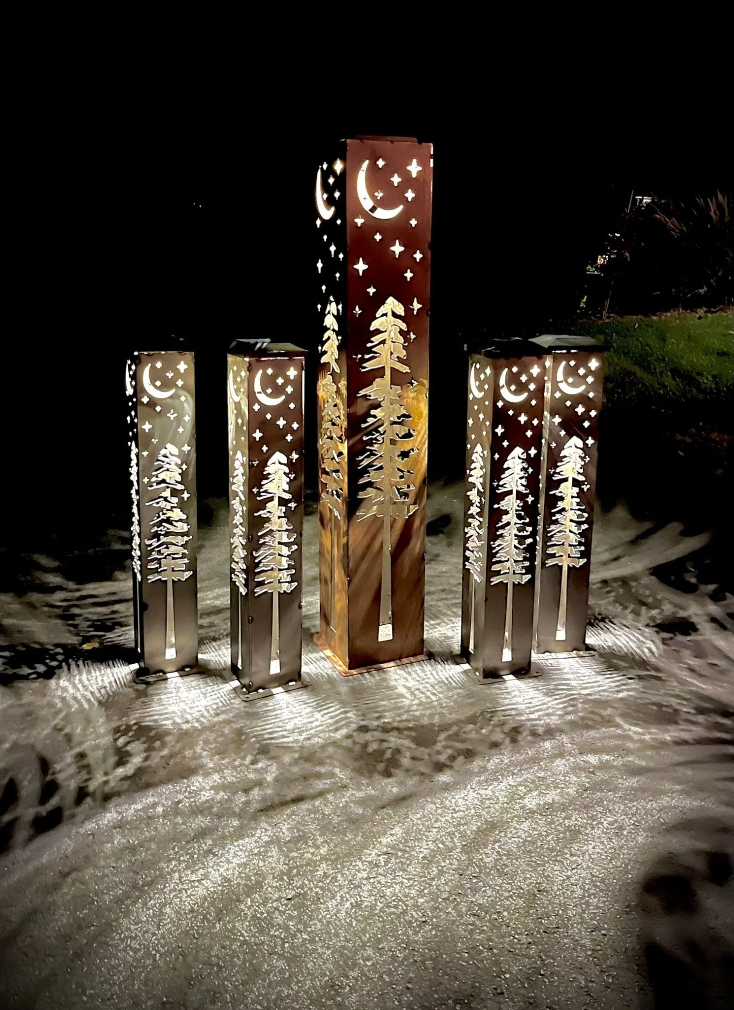 4-Sided Night Sky Pine Tree Solar Pillar - Steel - Image 3