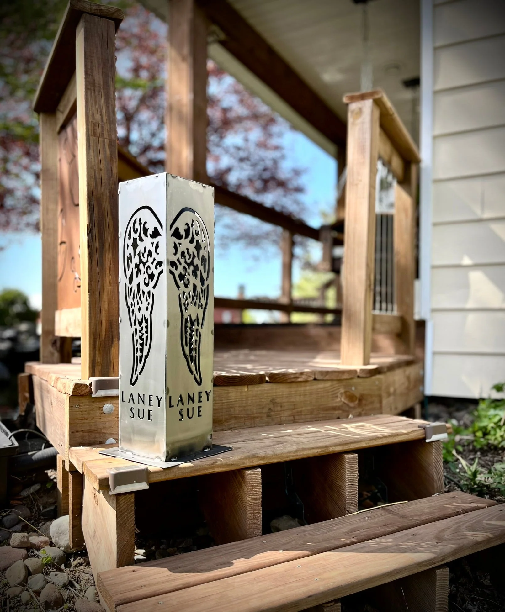 Angel Wing Solar Luminary Pillar - Steel - Image 6