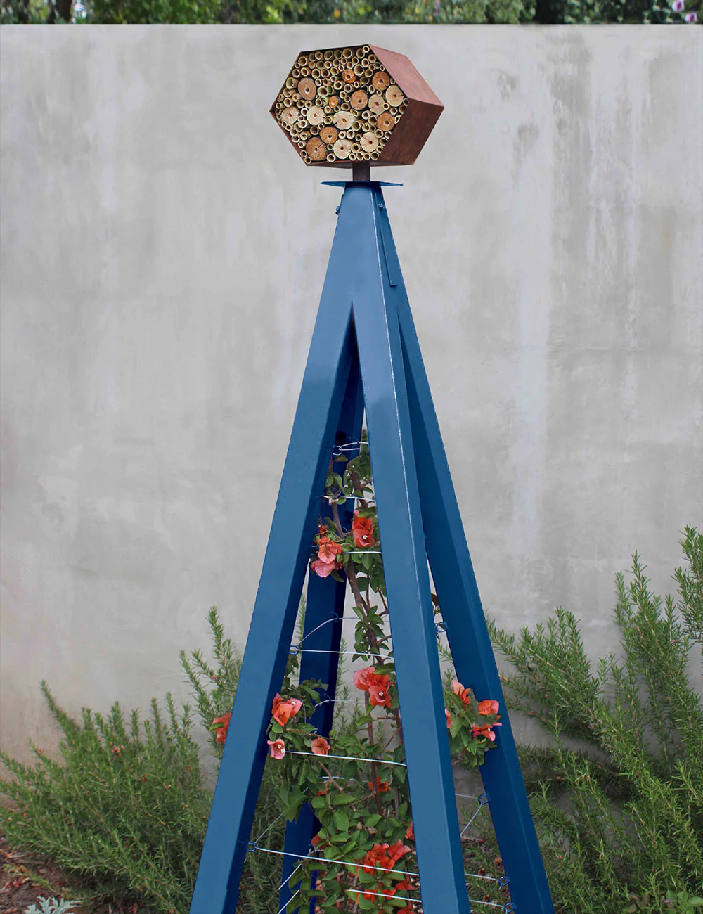 Bee Bungalow with Trellis - Image 5