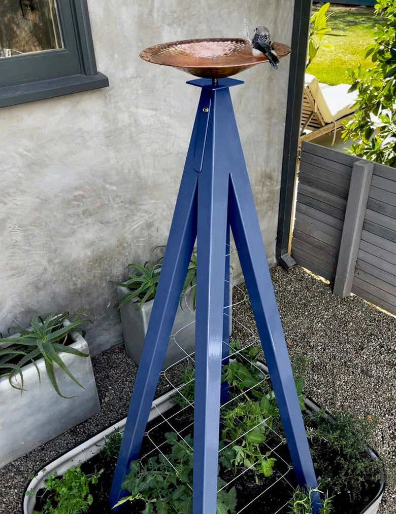 Bird Bath with Trellis - Image 8