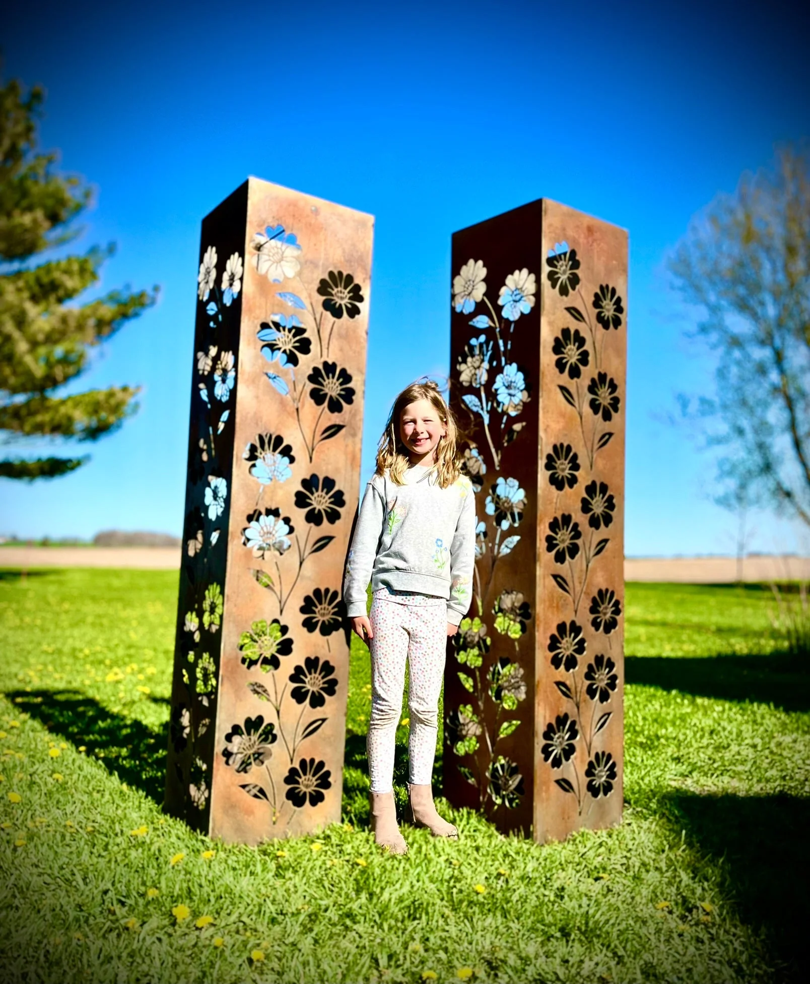 Blooming Magnolias Steel Luminary Pillar | Multiple Sizes - Image 4