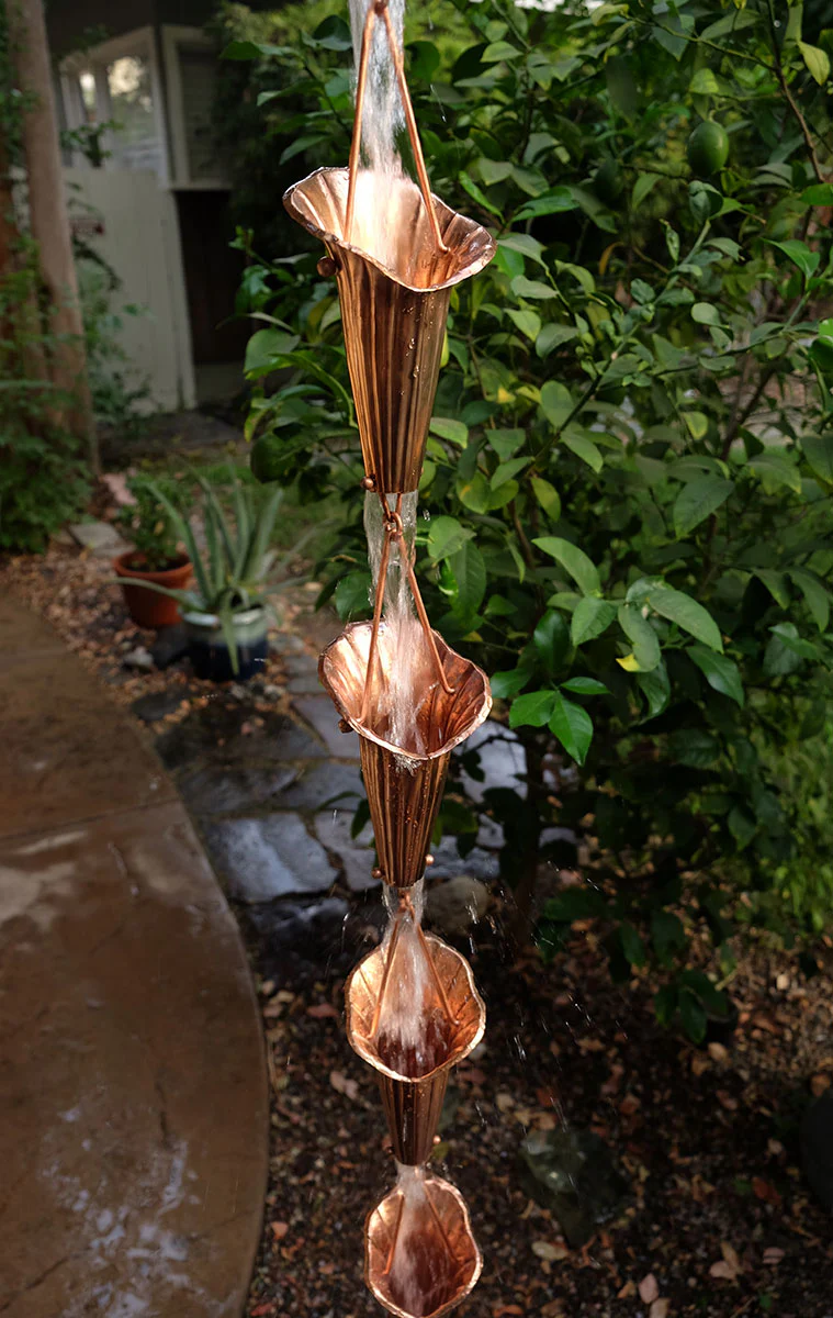 Cala Lily Cups Rain Chain - Image 4