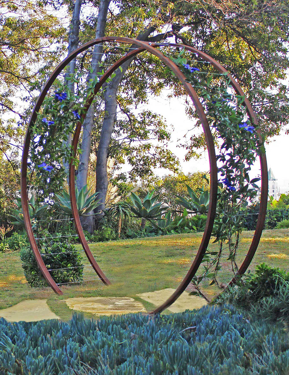 Gracie Modern Arbor - Image 13
