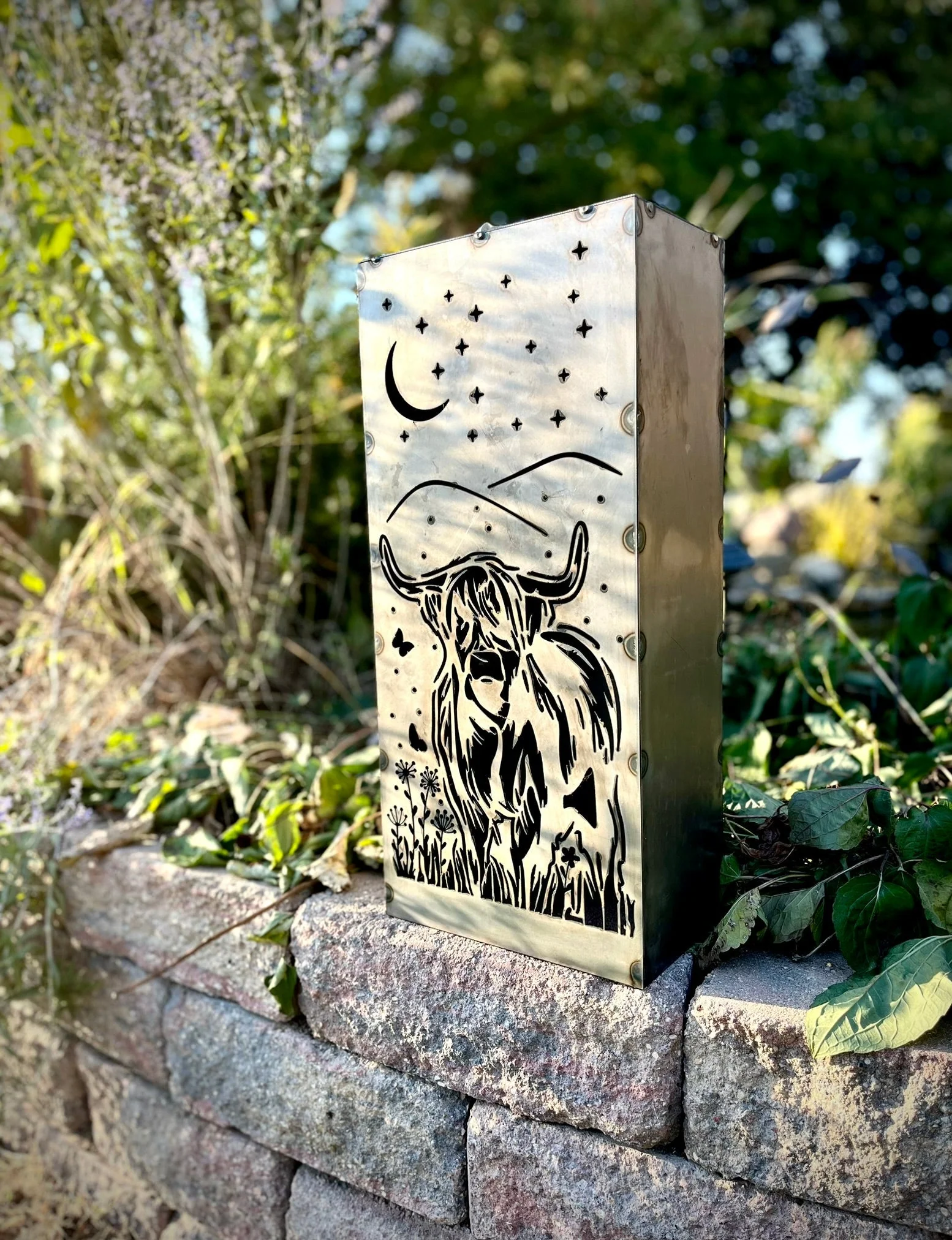 Highland Cow Solar Luminary Pillar - Steel - Multiple Sizes - Image 2