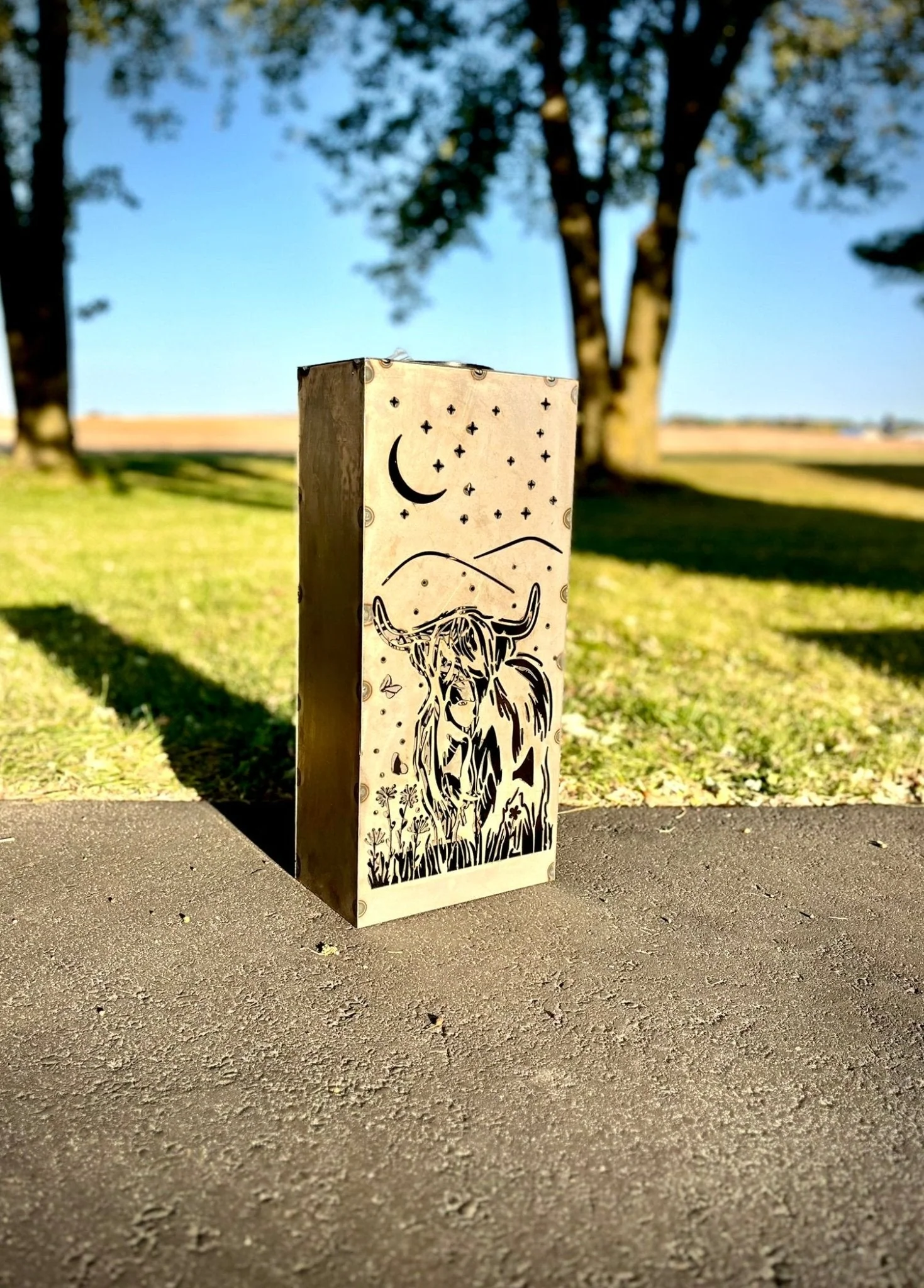Highland Cow Solar Luminary Pillar - Steel - Multiple Sizes - Image 4