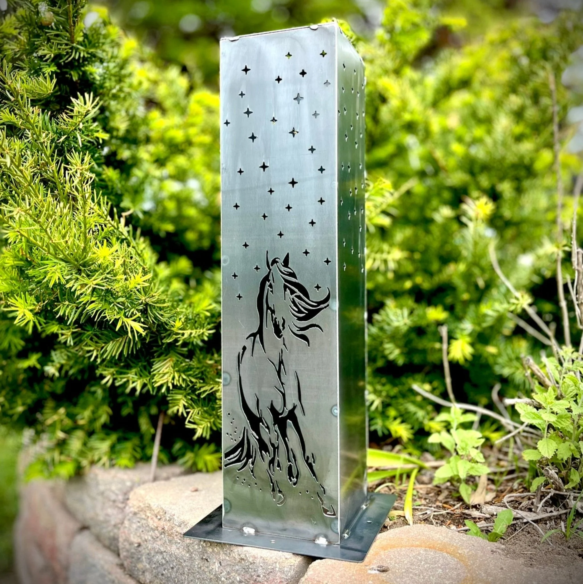 Horse & Stars Solar Pillar Luminary - Steel - Image 2