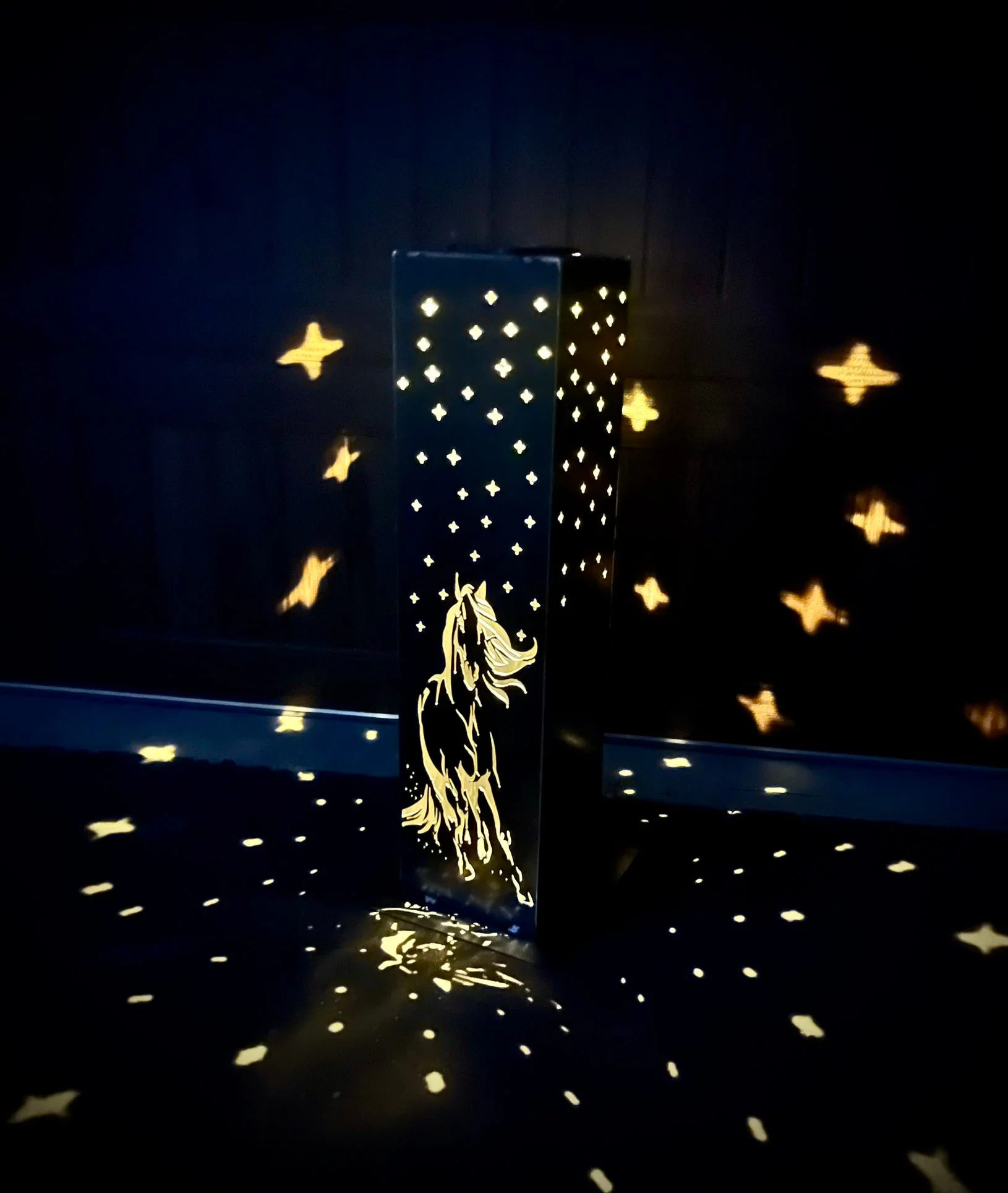 Horse & Stars Solar Pillar Luminary - Steel - Image 4