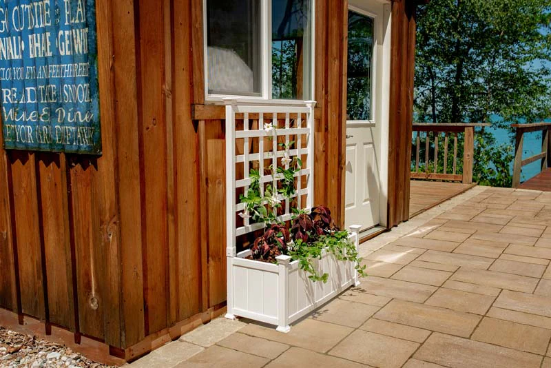 Huron Planter with Trellis - Image 3