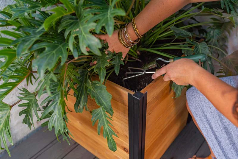 Mezza 22” Cube Planter - Image 4