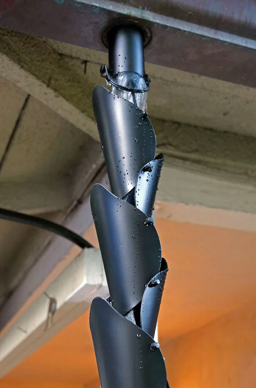 Modern Shells Rain Chain - Image 3
