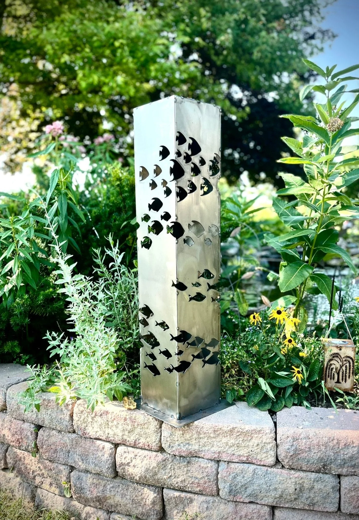 School of Fish Luminary Pillar | 30-inch - Image 8