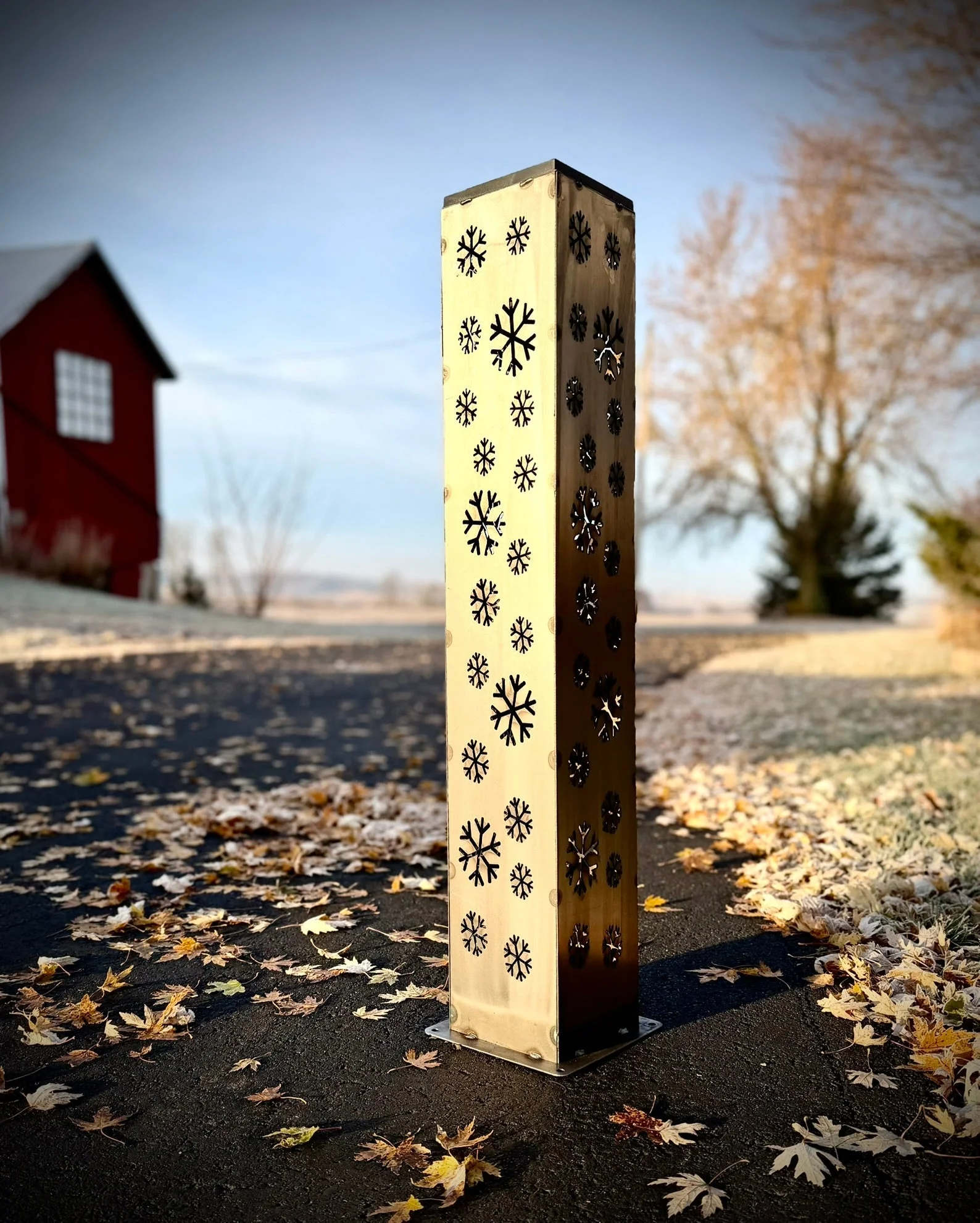 Snowflake Steel Solar Luminary Pillar | Multiple Sizes - Image 2