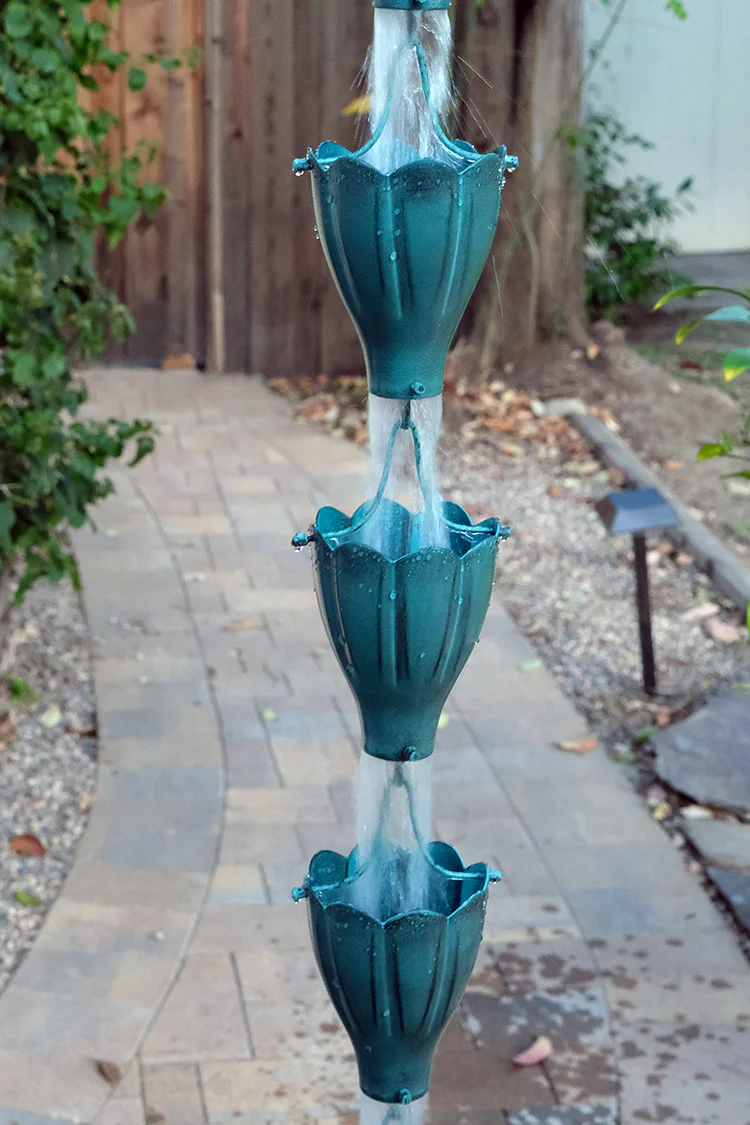 XL Scallop Cups Rain Chain - Image 11