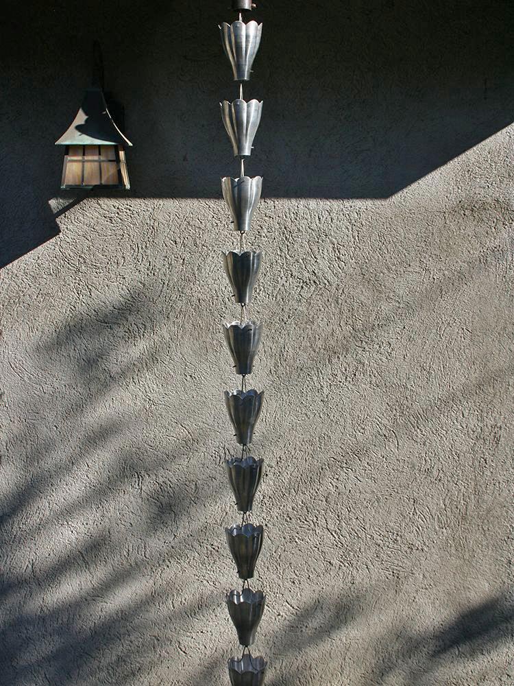 XL Scallop Cups Rain Chain - Image 4